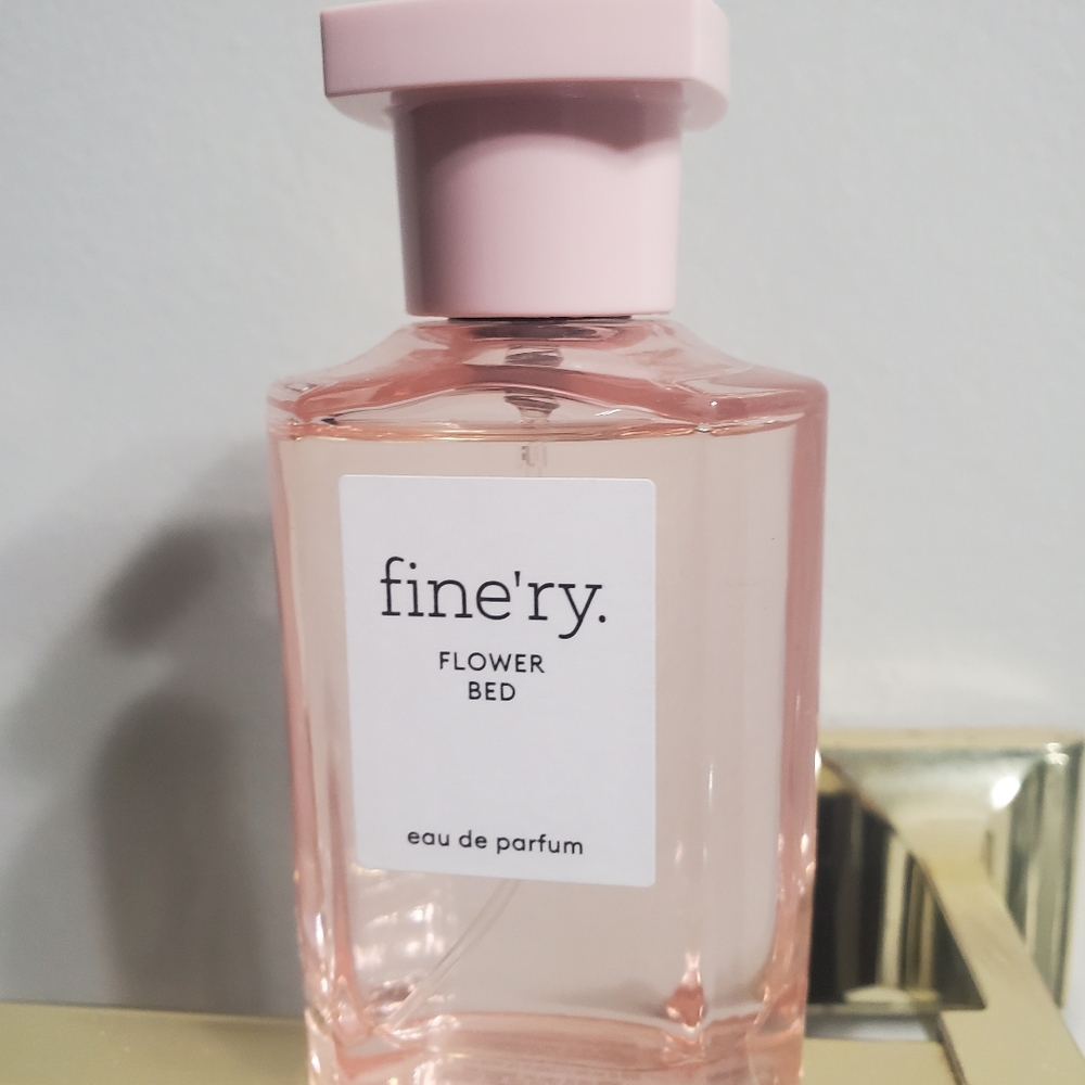 Fine'ry parfume flower bed